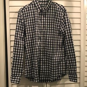 Never worn J. Crew men’s performance button down!